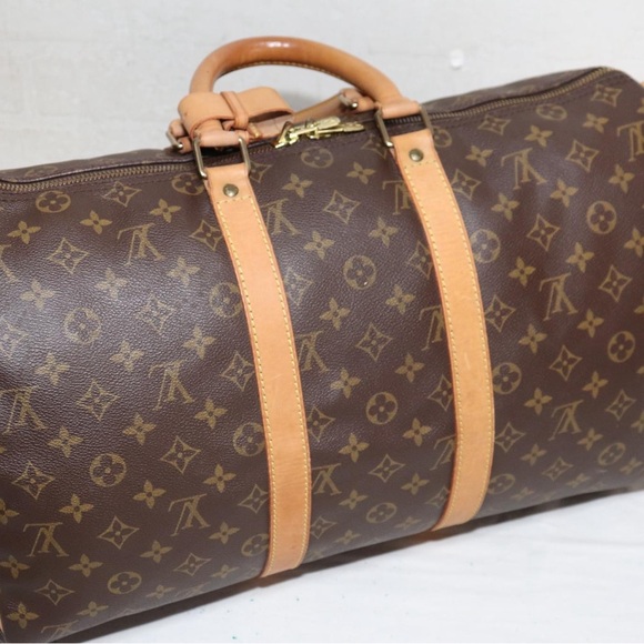 🌹💯Authentic LOuis Vuitton 45 Keepall Bandolier in Monogram🌹 - Picture 4 of 16